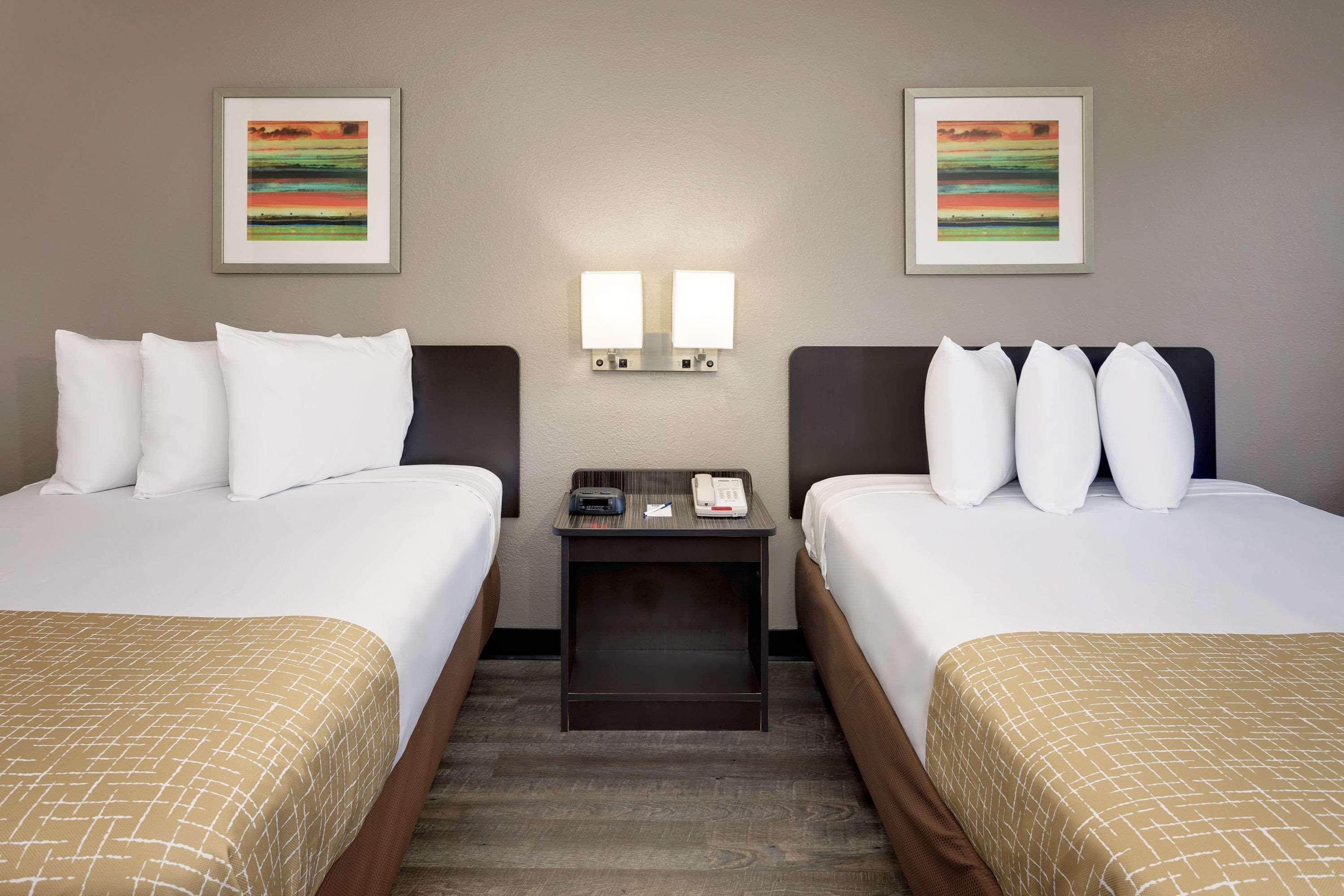 Travelodge By Wyndham College Park Екстериор снимка