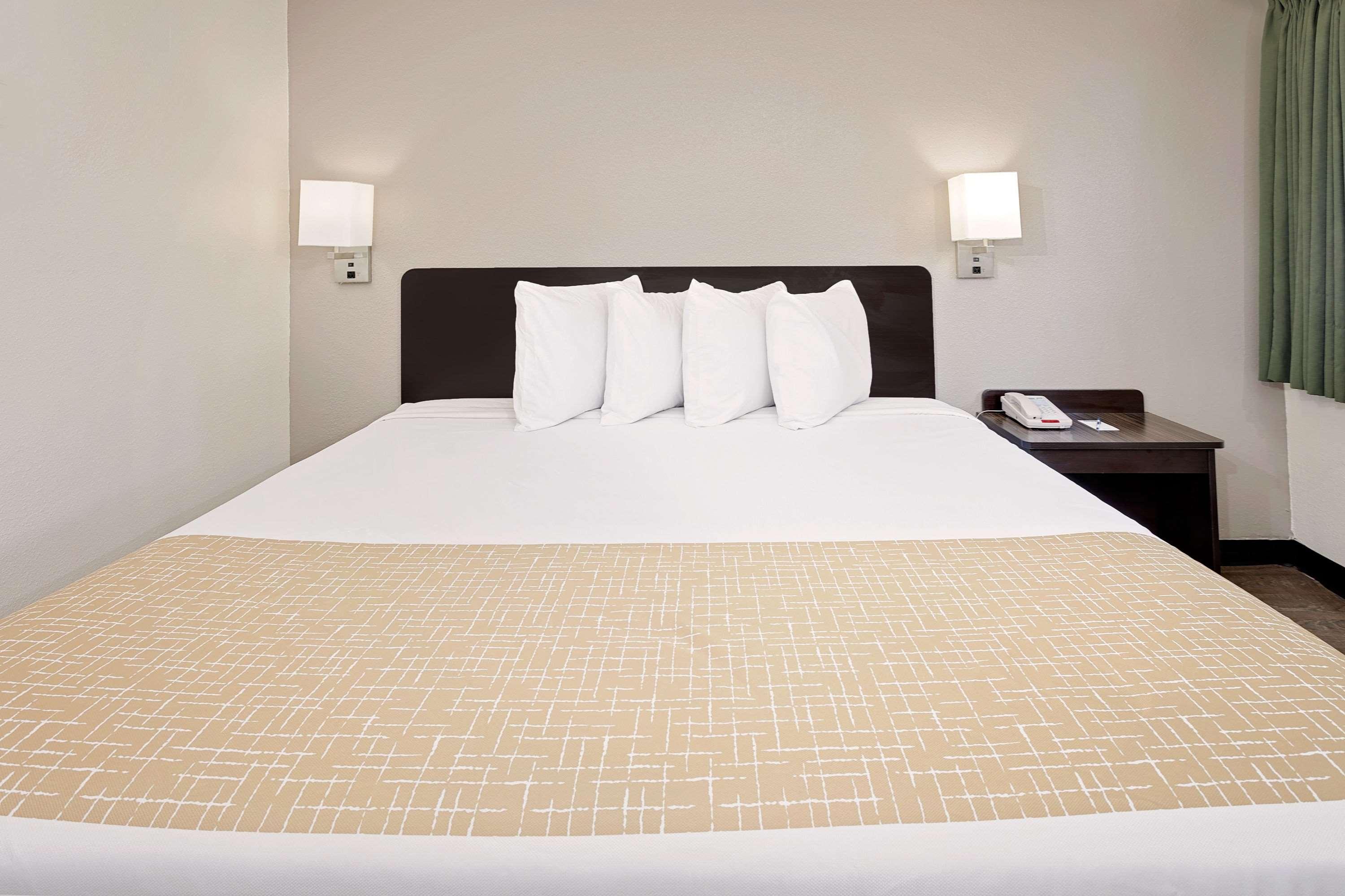 Travelodge By Wyndham College Park Екстериор снимка